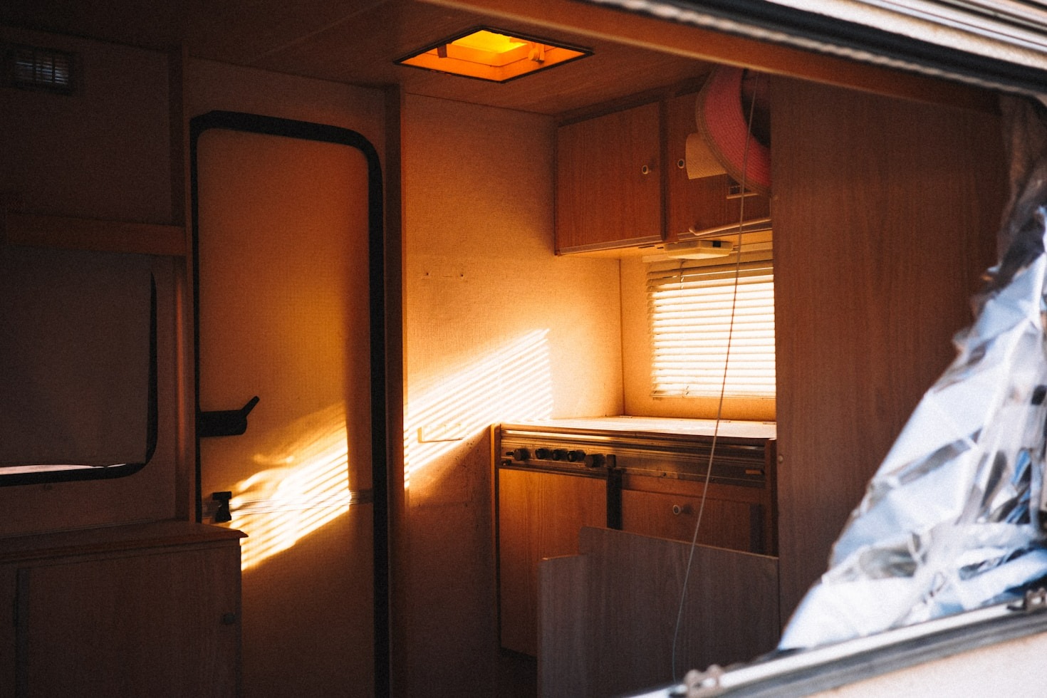 How Electric Caravans Transform Off-Grid Travel